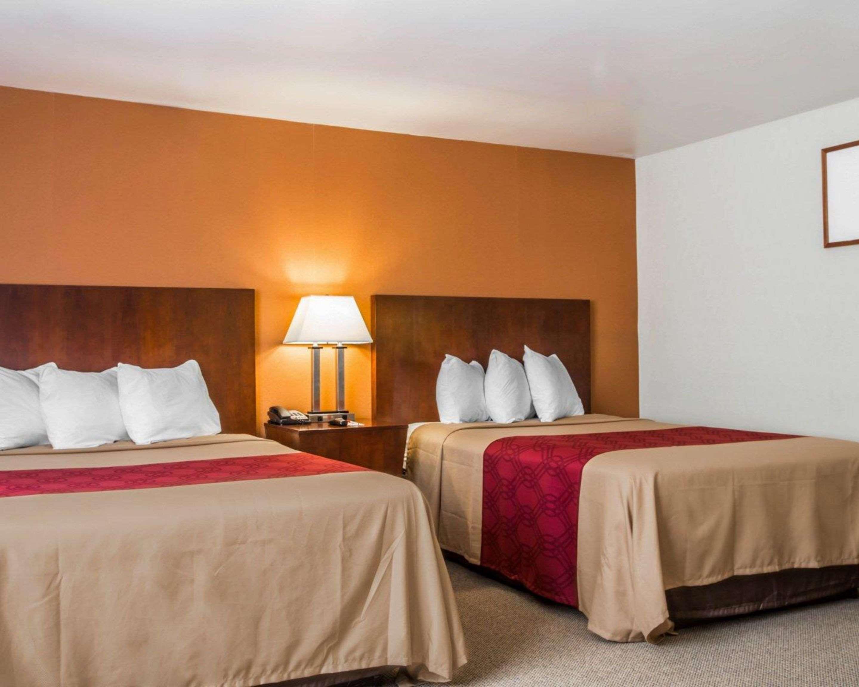 Econo Lodge Lakes Region West Ossipee Exterior photo